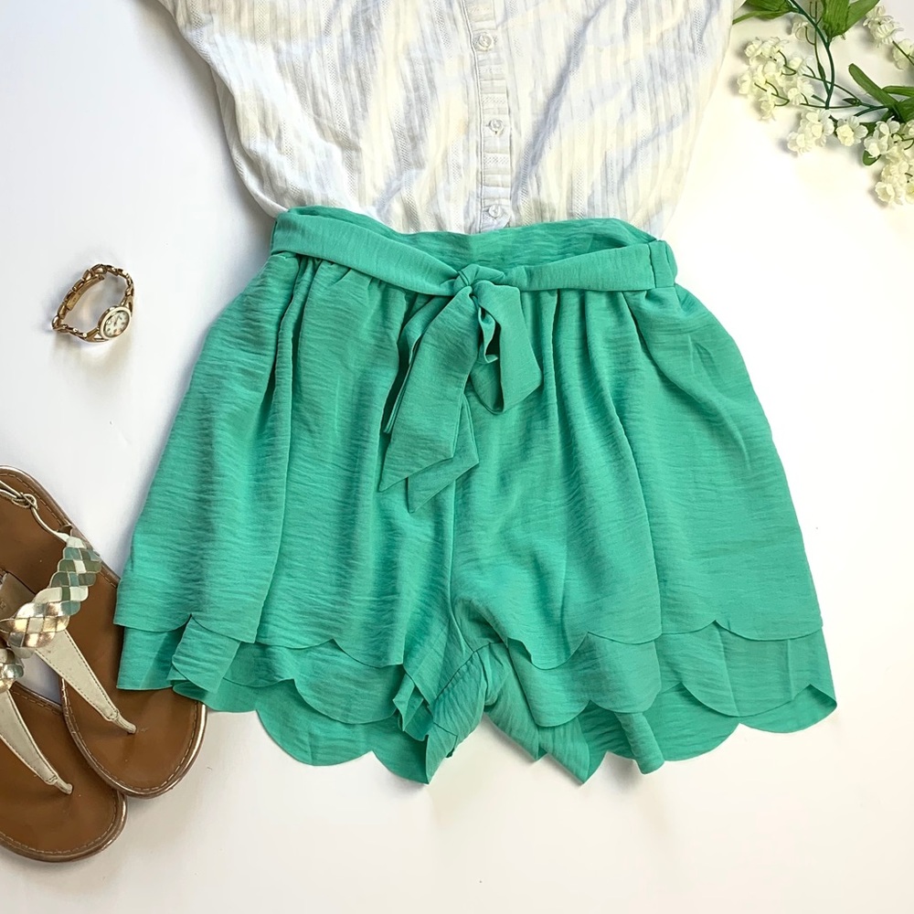Seafoam Scalloped Shorts - Picture 2 of 7